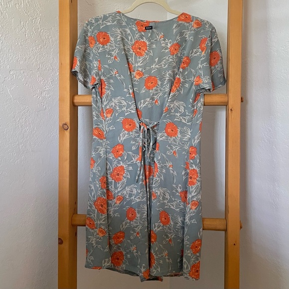 ❌SOLD❌ RVCA | Avery Mini Dress in Canyon Rose | Medium - Picture 5 of 5